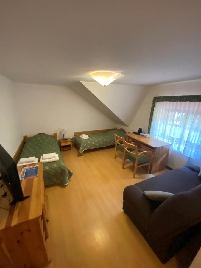 Osrodek Wrzosowa Gora - Pokoje Ruciane-Nida Bagian luar foto